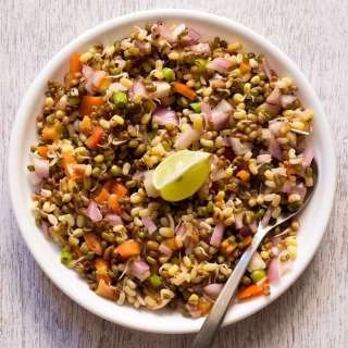 Sprouts Salad | Sprouted Moong Salad (Easy & Healthy)