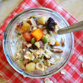 Minimal Monday: DIY Instant Fruit and Nut Oatmeal (vegan and gluten free)