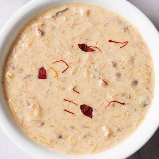 Sheer Khurma Recipe (Milk, Vermicelli, Dates Sweet)