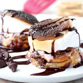 S’Mores Cinnamon Rolls