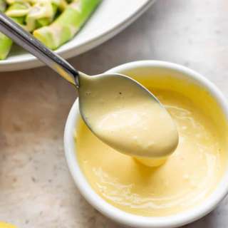 Easy Hollandaise Sauce