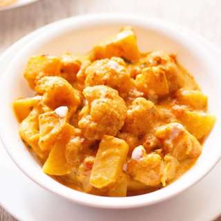 Aloo Gobi Recipe (Restaurant Style Curry)