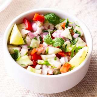 Kachumber Salad Recipe (Zesty Indian Salad)