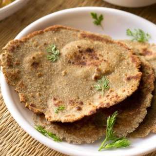 Bajra Roti | Bajre ki Roti (Bakra Bhakri)