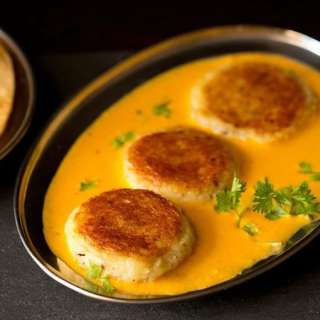 Aloo Kofta Recipe (Potato Kofta Curry)