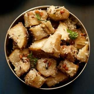 Vazhakkai Poriyal | Raw Banana Poriyal
