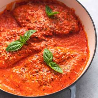 One Pan Mediterranean Chicken with Roasted Red Pepper Sauce