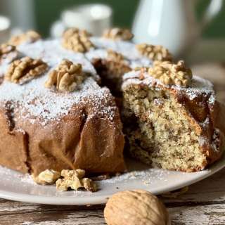 Soft Italian Walnut Cake