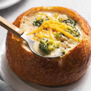 Panera Bread Cheddar Broccoli Soup {Copycat}