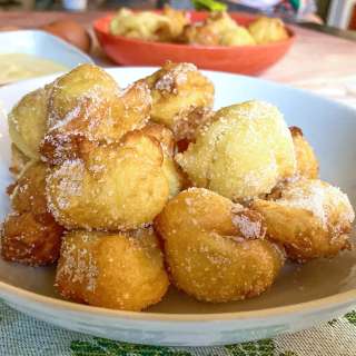 Tortelli di Carnevale (Italian Carnival Doughnuts)