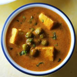 Dhaba Style Matar Paneer