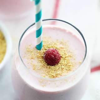 Raspberry Cheesecake Smoothies