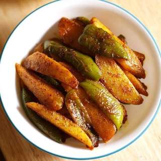 Shimla Mirch ki Sabji (Aloo Capsicum)