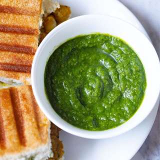 Coriander Chutney (Indian Cilantro Chutney)