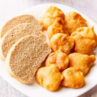 Aloo Pakora Recipe (Aloo Bajji)