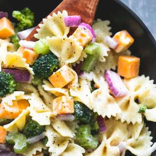 Creamy Cheddar Broccoli Salad