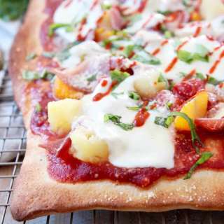Hawaiian Pizza with Spicy Pizza Sauce