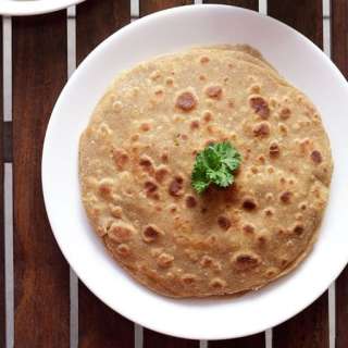 Mooli Paratha Recipe (Radish Stuffed Flatbread)