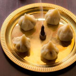 Rava Modak (Stuffed Semolina Modak)