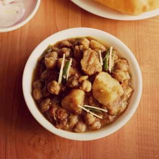 Aloo Chole Recipe (Aloo Chana Sabji)