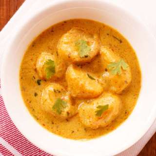Dum Aloo Recipe (Mughlai Style)