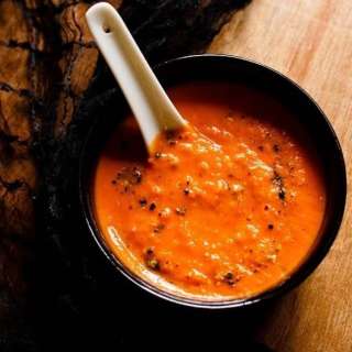 Roasted Tomato Soup (5 Ingredients)
