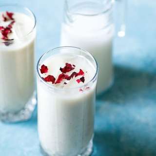 Thandai Recipe (Traditional Holi Drink)