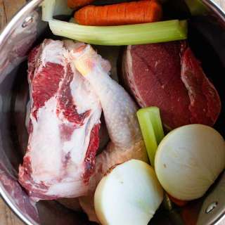 Brodo di Carne (Italian Meat Broth)