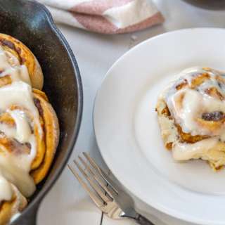 Vegan Pumpkin cinnamon rolls