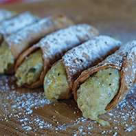 Cannoli with Pistachio Cream