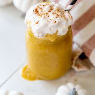 VEGAN PUMPKIN PIE SMOOTHIE