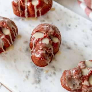 Vegan Red Velvet Halloween Skull Cakes