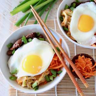 Korean BBQ Cauliflower Rice Bowls