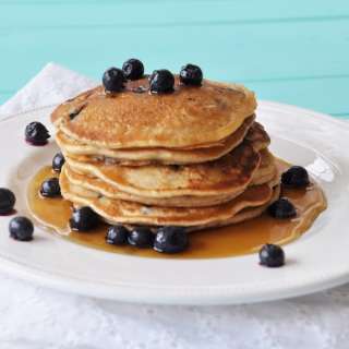 Easy Vegan Blueberry Pancakes