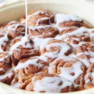 VEGAN CINNAMON ROLLS