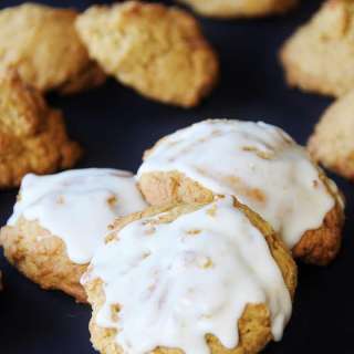 Glazed Vegan Pumpkin Spice Cookies