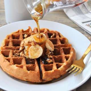 VEGAN BANANA WAFFLES