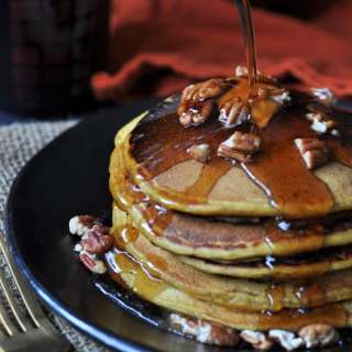HOMEMADE VEGAN PUMPKIN PANCAKES