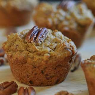 THE BEST VEGAN PUMPKIN PECAN MUFFINS