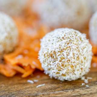 Easy Vegan No Bake Carrot Cake Energy Bites
