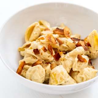 AMAZING VEGAN MACARONI AND CHEESE
