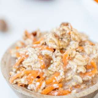 VEGAN CARROT CAKE OVERNIGHT OATS