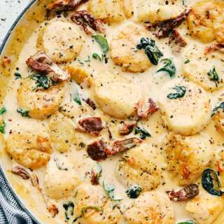Creamy Tuscan Garlic Scallops