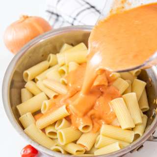 Easy Creamy Vegan Vodka Sauce