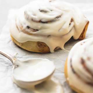 Best Cinnamon Roll Icing