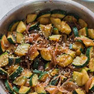 20 Minutes Zucchini Stir Fry
