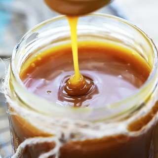 Easy Homemade Caramel Sauce {salted or unsalted}