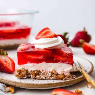 Strawberry Pretzel Salad