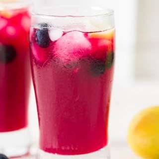 Refreshing Blueberry Lemonade