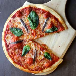 Pizza Napoletana (Pizza Napolitaine)